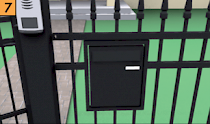 Poštni nabiralnik običajno montiramo v bližino vrat za osebni prehod. Vgrajen v ograjni segment, se lepo sklada z celotnim ograjnim sistemom.